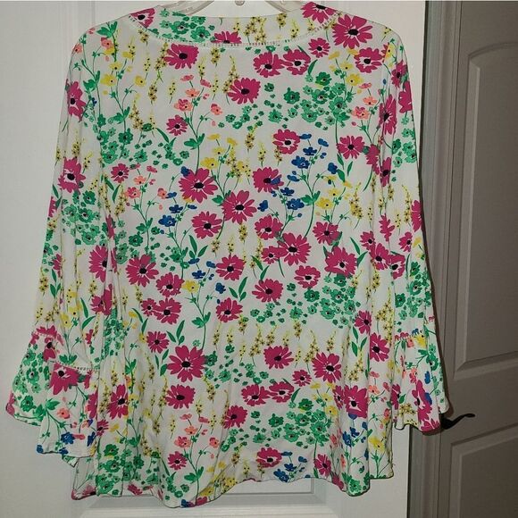 Crown & Ivy Vibrant Floral Spring Ruffle Sleeve Blouse - Picture 10 of 12